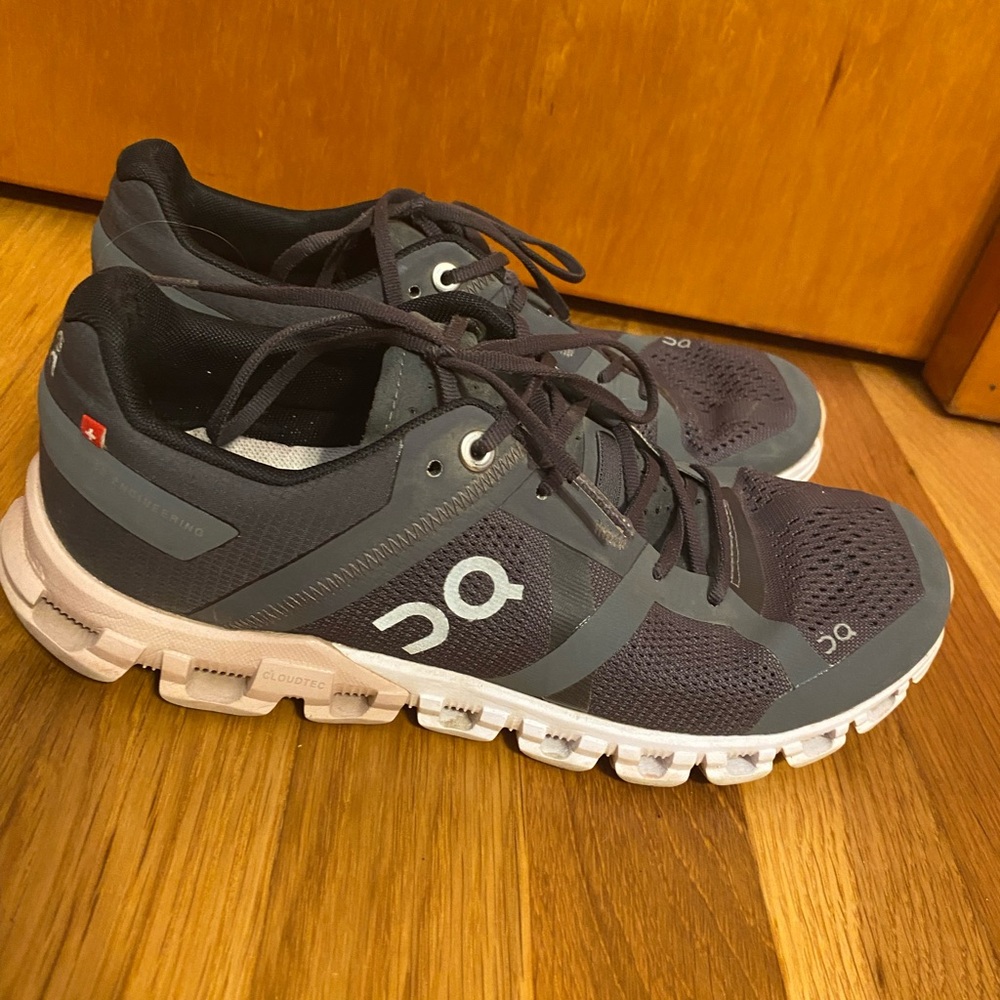 On Running Gray Athletic Shoes with CloudTec Sole
